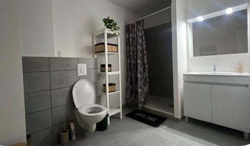 For rent Chevilly-larue 2 rooms 50 m2 Val de Marne (94550) photo 3