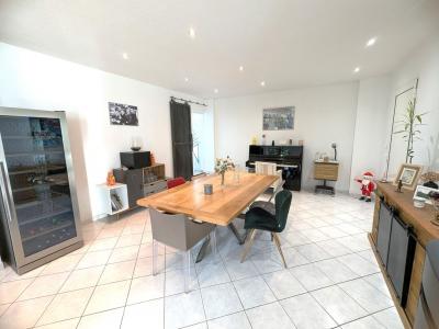 For sale RESIDENTIEL 8 rooms 200 m2 Loire (42153) photo 2
