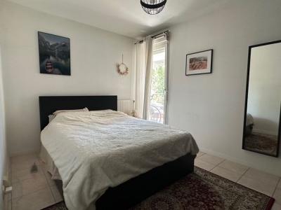 Louer Appartement  860 euros