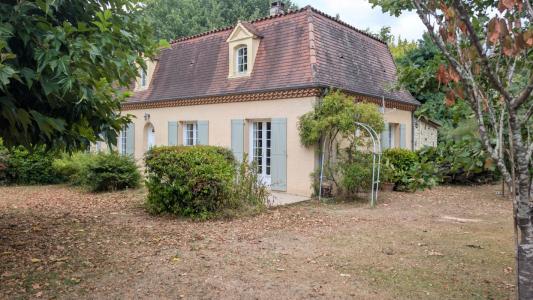 For sale Bergerac 7 rooms 160 m2 Dordogne (24100) photo 0
