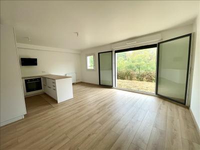 For rent Villejust 4 rooms 91 m2 Essonne (91140) photo 0