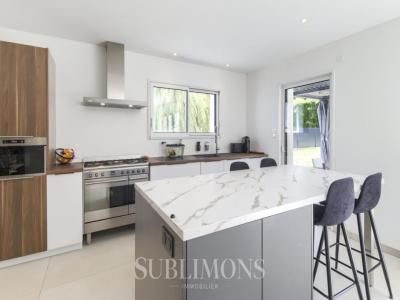 For sale Vannes 5 rooms 142 m2 Morbihan (56000) photo 1
