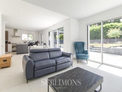 For sale Vannes 5 rooms 142 m2 Morbihan (56000) photo 3