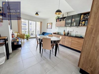 For sale Pierre-benite 3 rooms 62 m2 Rhone (69310) photo 0