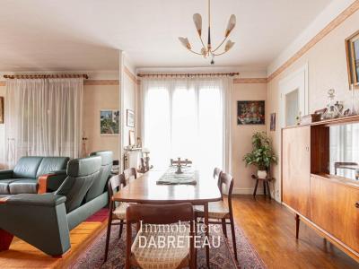 Annonce Vente 8 pi�ces Maison Bron 69