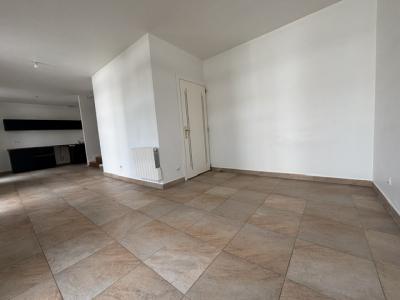 For rent Chantilly 3 rooms 64 m2 Oise (60500) photo 3