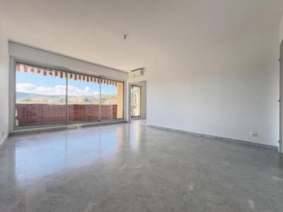 Louer Appartement 70 m2 Nice