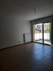 Louer Appartement 72 m2 Nivolas-vermelle