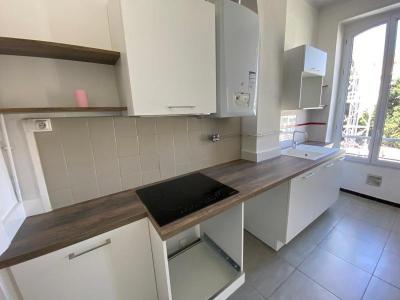 Louer Appartement 57 m2 Nimes
