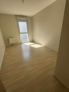Louer Appartement Saint-julien-les-villas 518 euros
