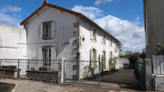 For sale Saint-gelais 3 rooms 97 m2 Deux sevres (79410) photo 0