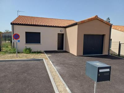 For sale Chemille 4 rooms 89 m2 Maine et loire (49120) photo 0