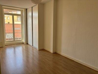 Louer Appartement 84 m2 Lyon-7eme-arrondissement