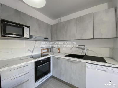 For rent Saint-ouen 5 rooms 9 m2 Seine saint denis (93400) photo 0