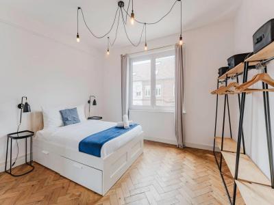 Louer Appartement Madeleine 1300 euros