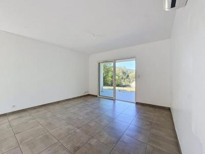 Louer Appartement 68 m2 Eccica-suarella