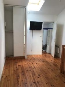 For rent Bordeaux 2 rooms 46 m2 Gironde (33000) photo 0