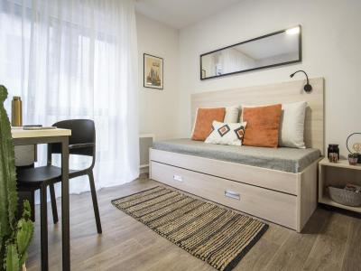 For sale Clermont-ferrand 1 room 18 m2 Puy de dome (63000) photo 0