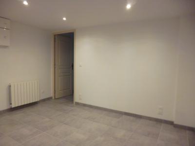 For rent Ennery PONTOISE 2 rooms 27 m2 Val d'Oise (95300) photo 2