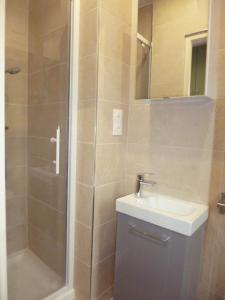 For rent Ennery PONTOISE 2 rooms 27 m2 Val d'Oise (95300) photo 3