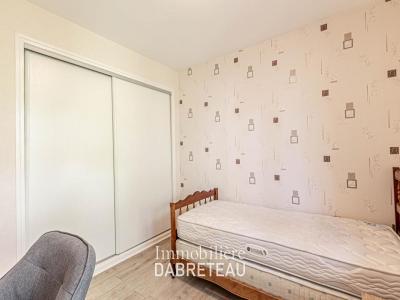 Louer Appartement Villeurbanne 593 euros