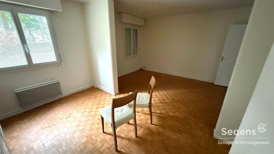 Acheter Local commercial 81 m2 Noisiel