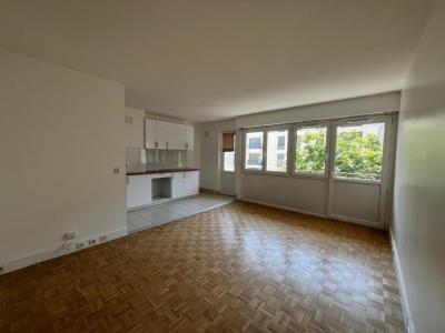 Acheter Appartement 60 m2 Courbevoie