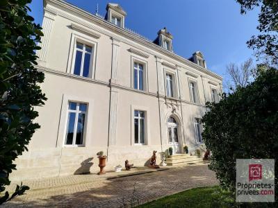 Acheter Prestige Villeneuve-la-comtesse 627000 euros