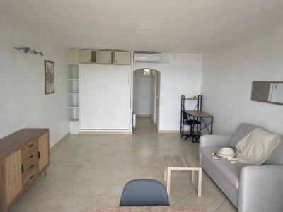 Louer Appartement Six-fours-les-plages 850 euros