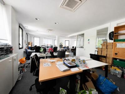 For rent Issy-les-moulineaux 270 m2 Hauts de Seine (92130) photo 3