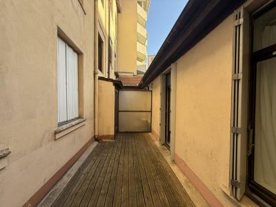 Louer Appartement Lyon-7eme-arrondissement 750 euros