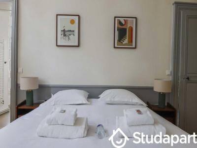 Louer Appartement 98 m2 Paris-4eme-arrondissement