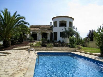 For sale A deux pas de la mer 7 rooms 330 m2 Herault (34300) photo 0