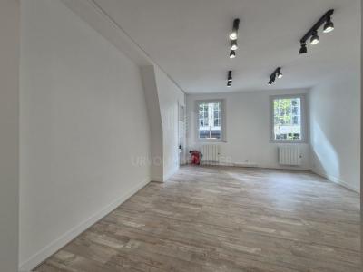 Annonce Location Bureau Paris-18eme-arrondissement 75