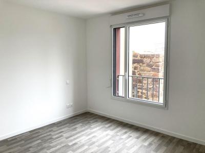Louer Appartement Montfort-sur-meu 780 euros