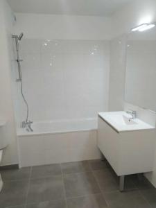 Louer Appartement Nimes 551 euros