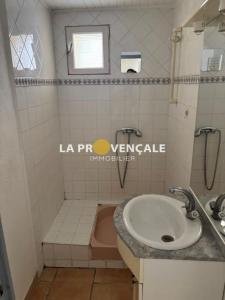 For sale Greasque 3 rooms 50 m2 Bouches du Rhone (13850) photo 4