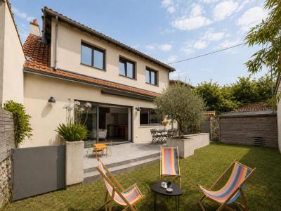 For sale Nantes 5 rooms 164 m2 Loire atlantique (44000) photo 0