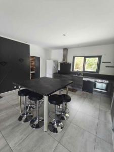 For rent Saint-medard-d'aunis 5 rooms 166 m2 Charente maritime (17220) photo 0