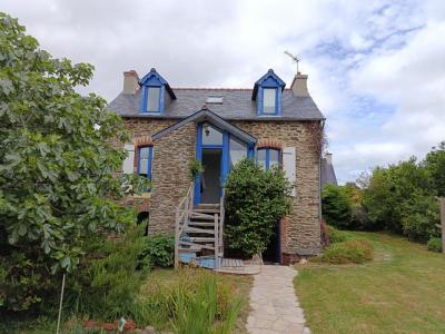 For sale Carhaix-plouguer 5 rooms 87 m2 Finistere (29270) photo 0