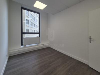 Louer Bureau 158 m2 Paris-14eme-arrondissement