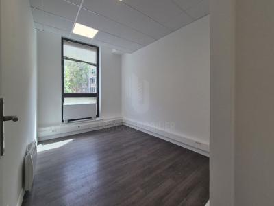 Louer Bureau Paris-14eme-arrondissement 71820 euros