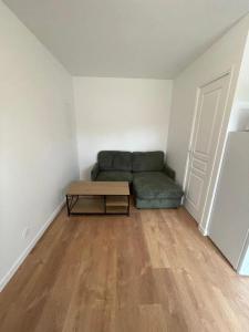 For rent Osny 2 rooms 28 m2 Val d'Oise (95520) photo 0