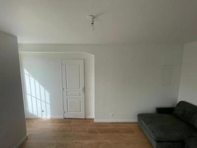 For rent Osny 2 rooms 28 m2 Val d'Oise (95520) photo 4