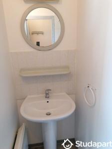 For rent Rousies 1 room 17 m2 Nord (59131) photo 2