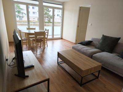 Louer Appartement 80 m2 Cenon