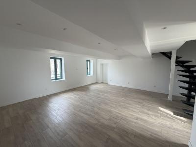 For sale HYPER CENTRE 3 rooms 73 m2 Ain (01240) photo 0