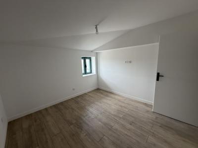 For sale HYPER CENTRE 3 rooms 73 m2 Ain (01240) photo 3