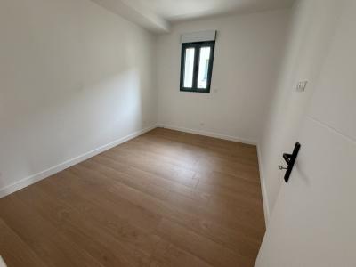 For sale 4 rooms 89 m2 Ain (01240) photo 2