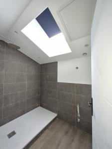 For sale HYPER CENTRE 2 rooms 50 m2 Ain (01240) photo 3